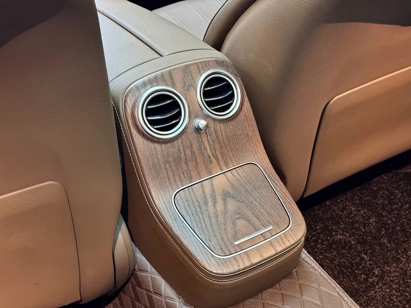 Mercedes-Benz E-Class 2023 E 300 L Fashion фото 16