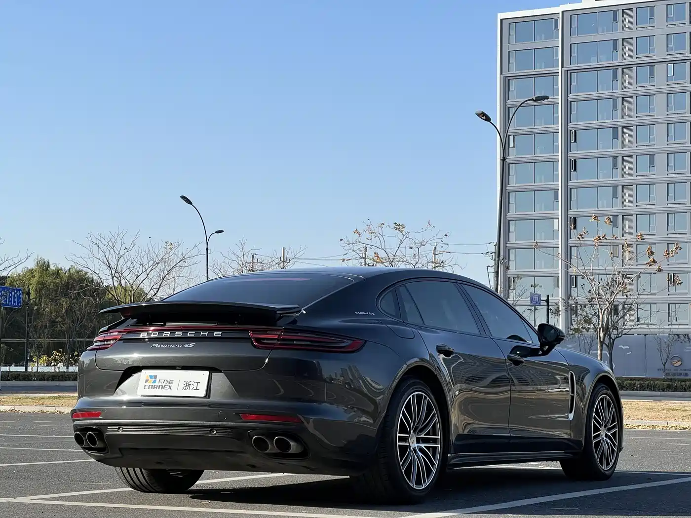 Porsche Panamera 2017 Panamera Executive Long Wheelbase 3.0T фото 6