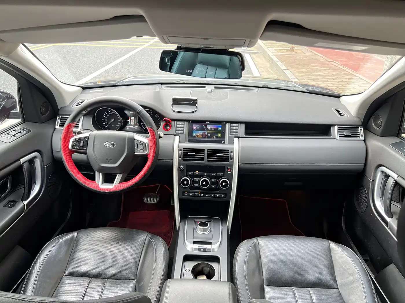 Land Rover Discovery Sport 2016 2.0T HSE фото 10