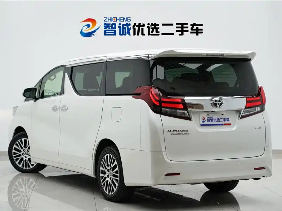 Toyota Alphard 2015 3.5L Premium Edition фото 34