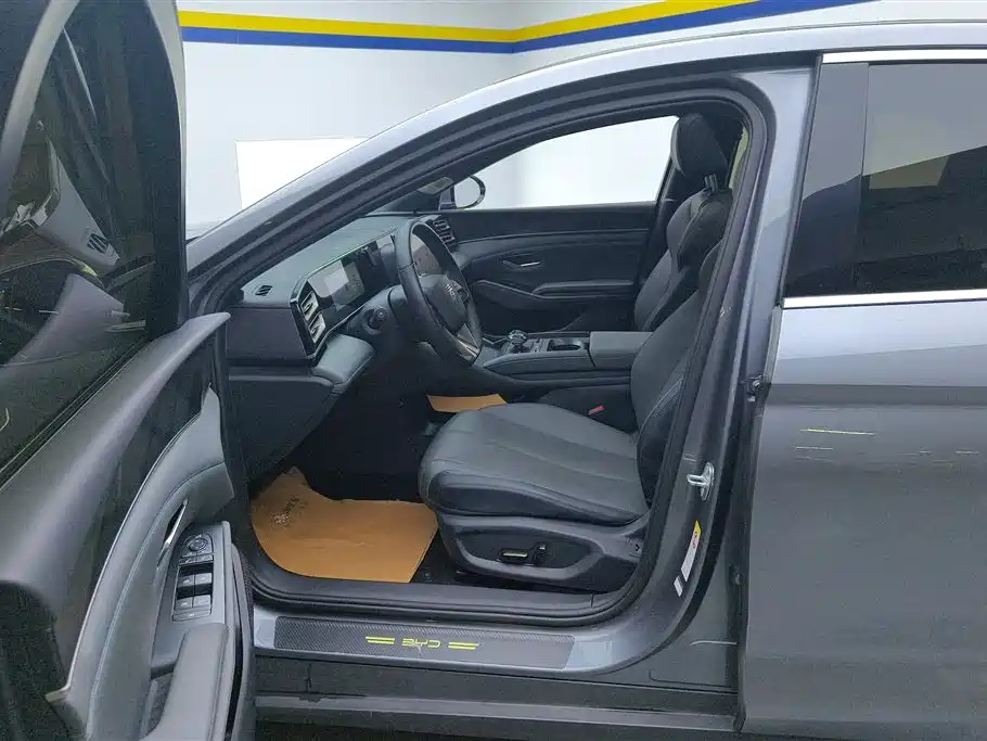 BYD Qin L 2024 DM-i 120KM Superior Edition фото 9