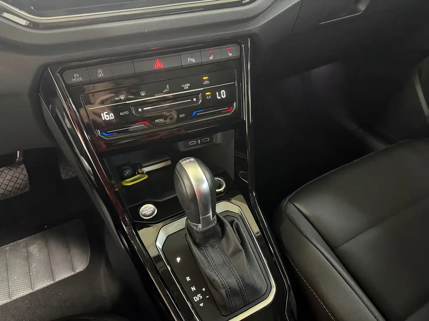Volkswagen T-ROC 2022 280TSI DSG 2WD Comfort PLUS фото 16