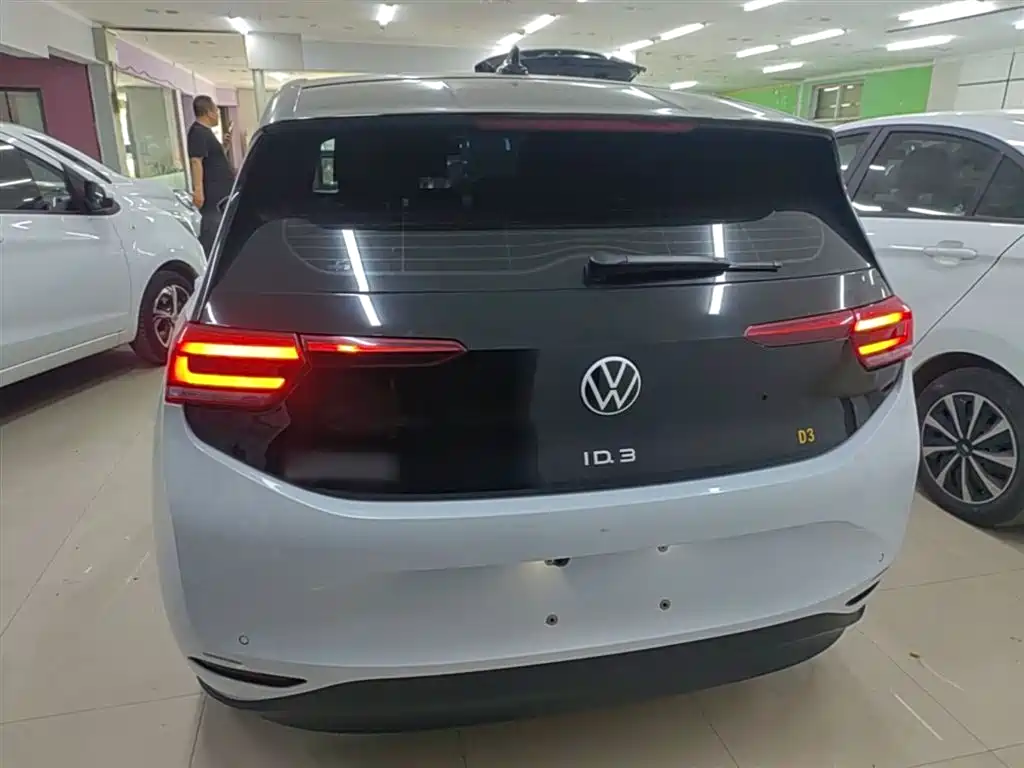 Volkswagen ID.3 2023 Upgraded Pure Intelligence Edition фото 6