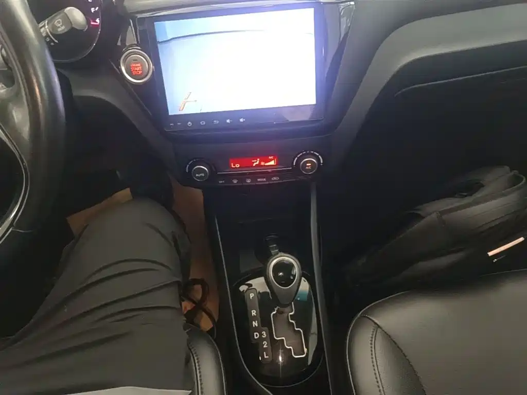 Kia K2 2015 Sedan 1.6L AT Premium фото 14