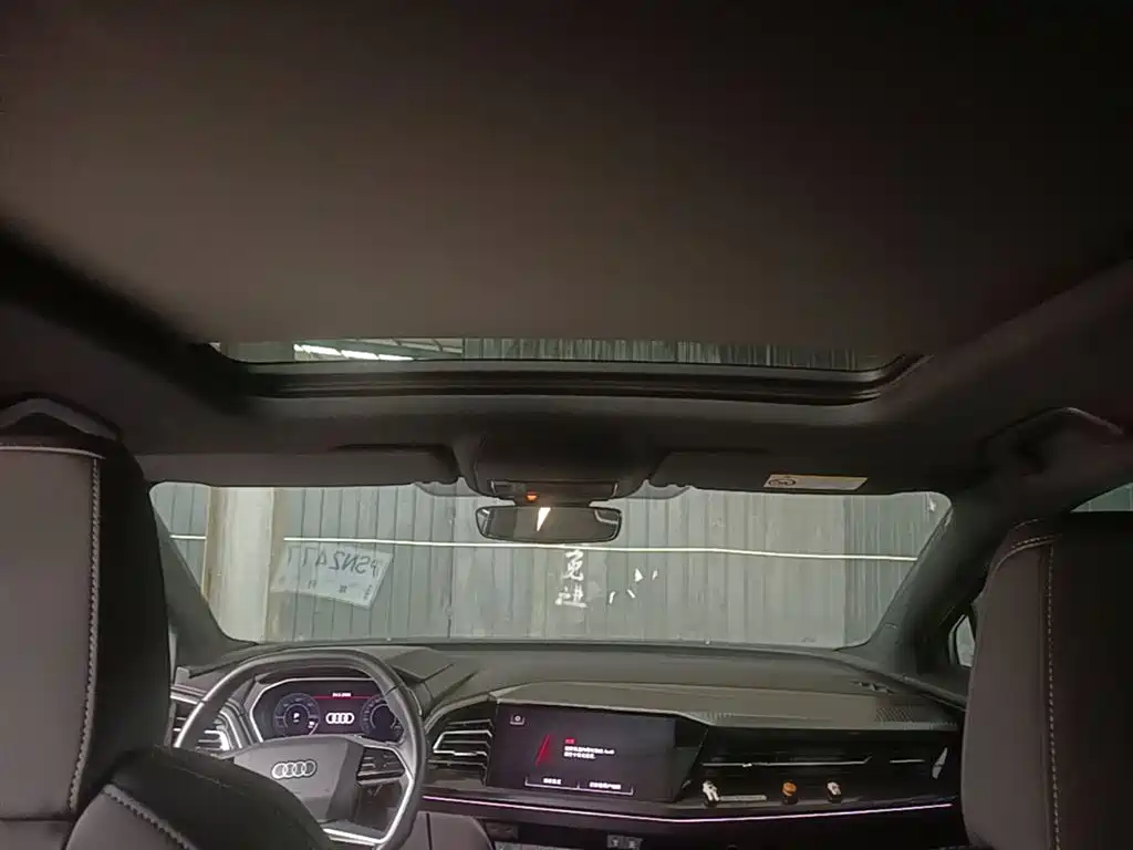 Audi Q4 e-tron 2023 40 e-tron Innovation Edition фото 18