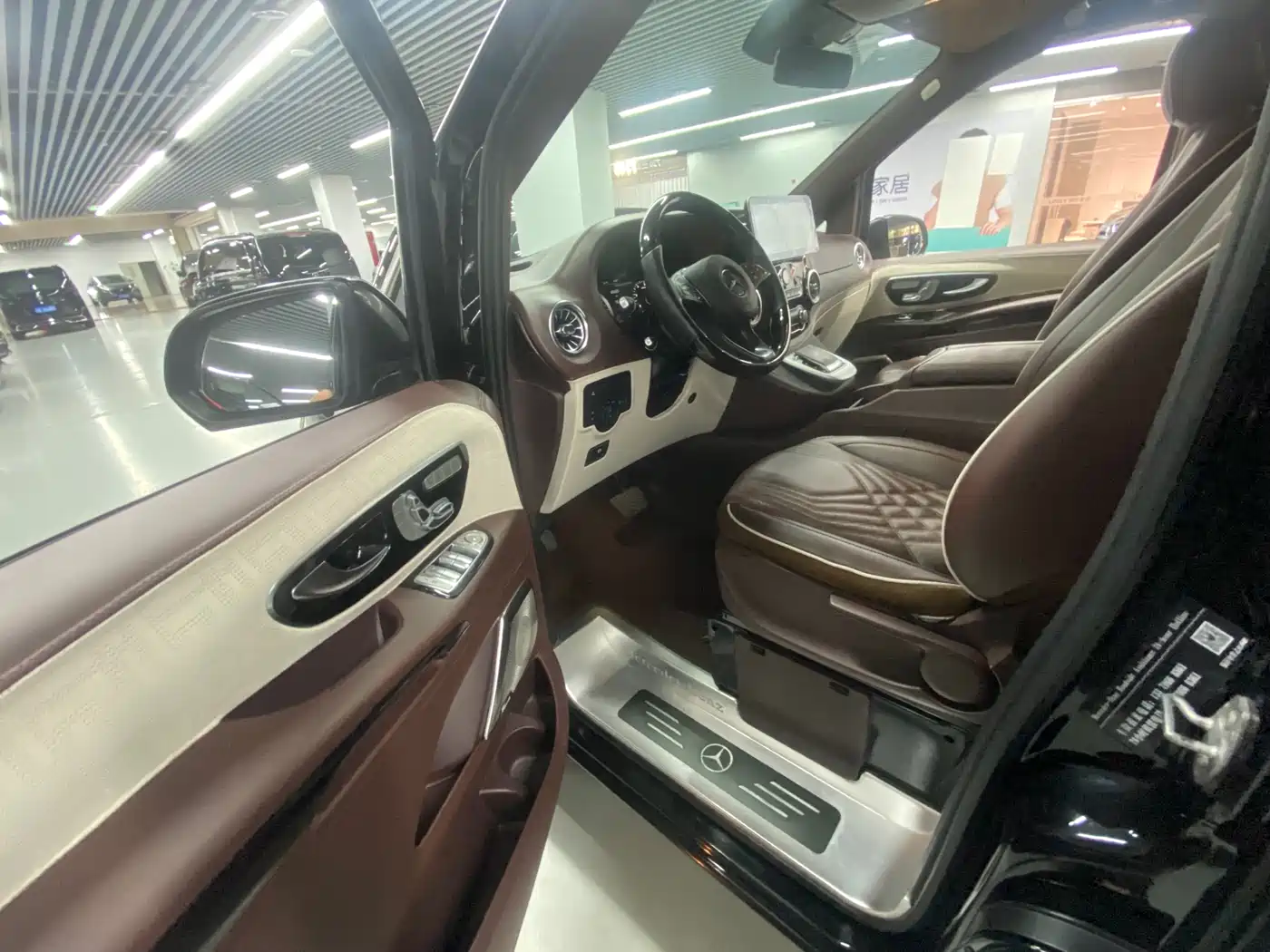 MERCEDES-BENZ V-CLASS
