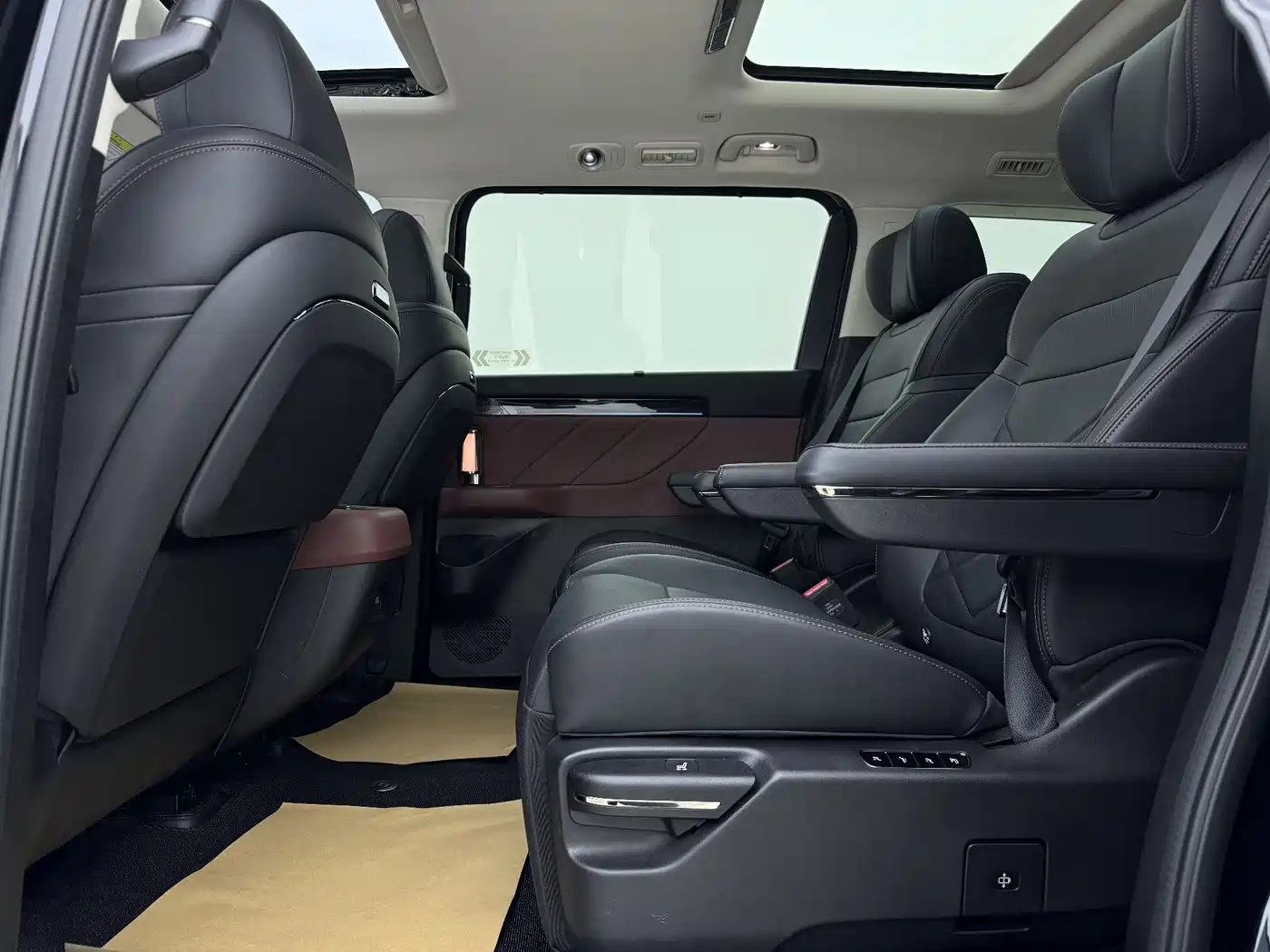 GAC Trumpchi Trumpchi E8 NEV 2024 Model 150km MAX+ фото 9