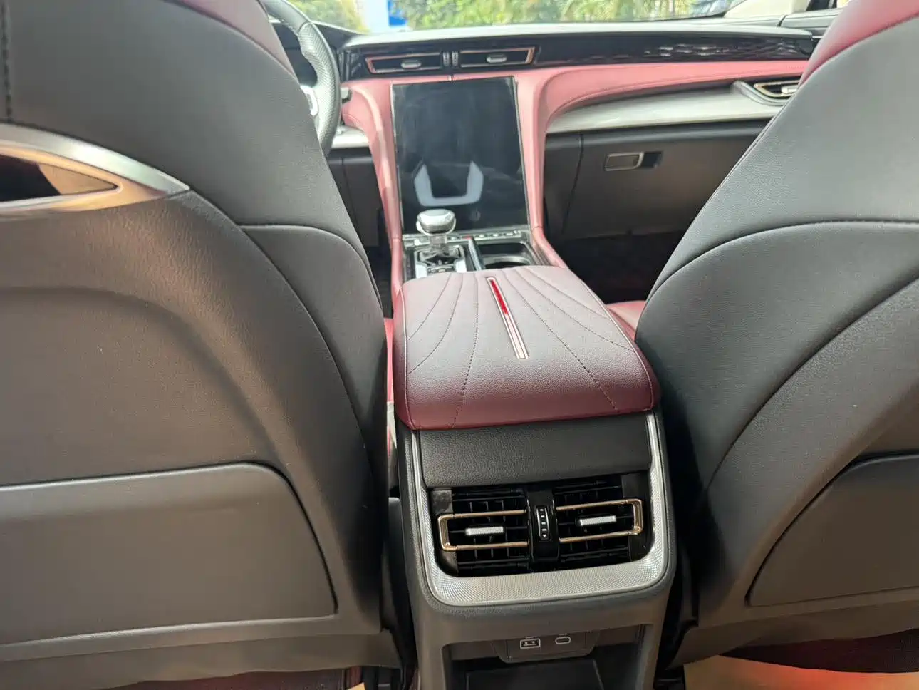 Hongqi H5 2024 1.5T DCT Smart Connect Flag Rhythm Edition фото 11