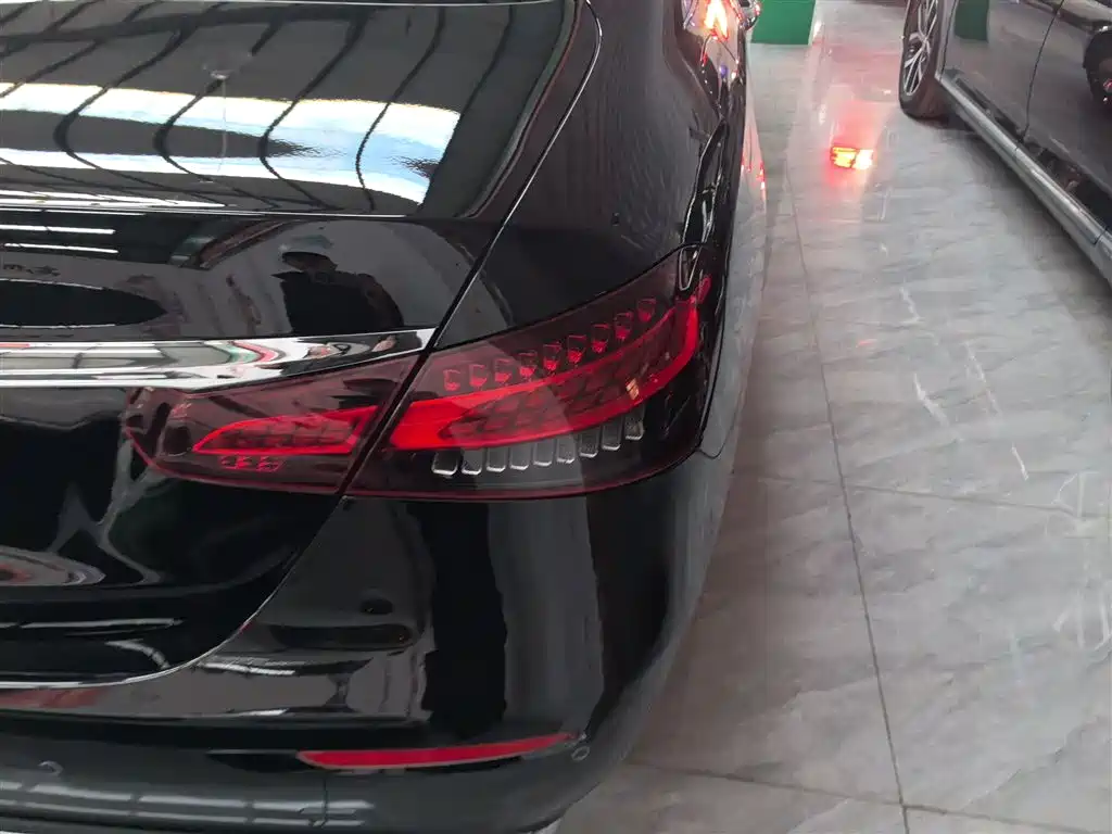 Mercedes-Benz E-Class 2023 E 300 L Luxury фото 8