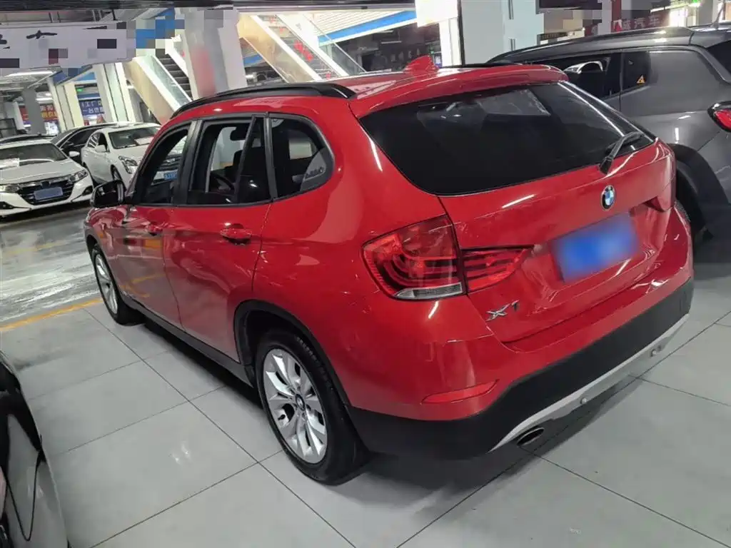BMW X1 2013 sDrive18i Leading фото 5