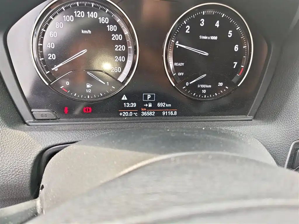 BMW 1 Series (Import) 2016 118i Leading фото 5