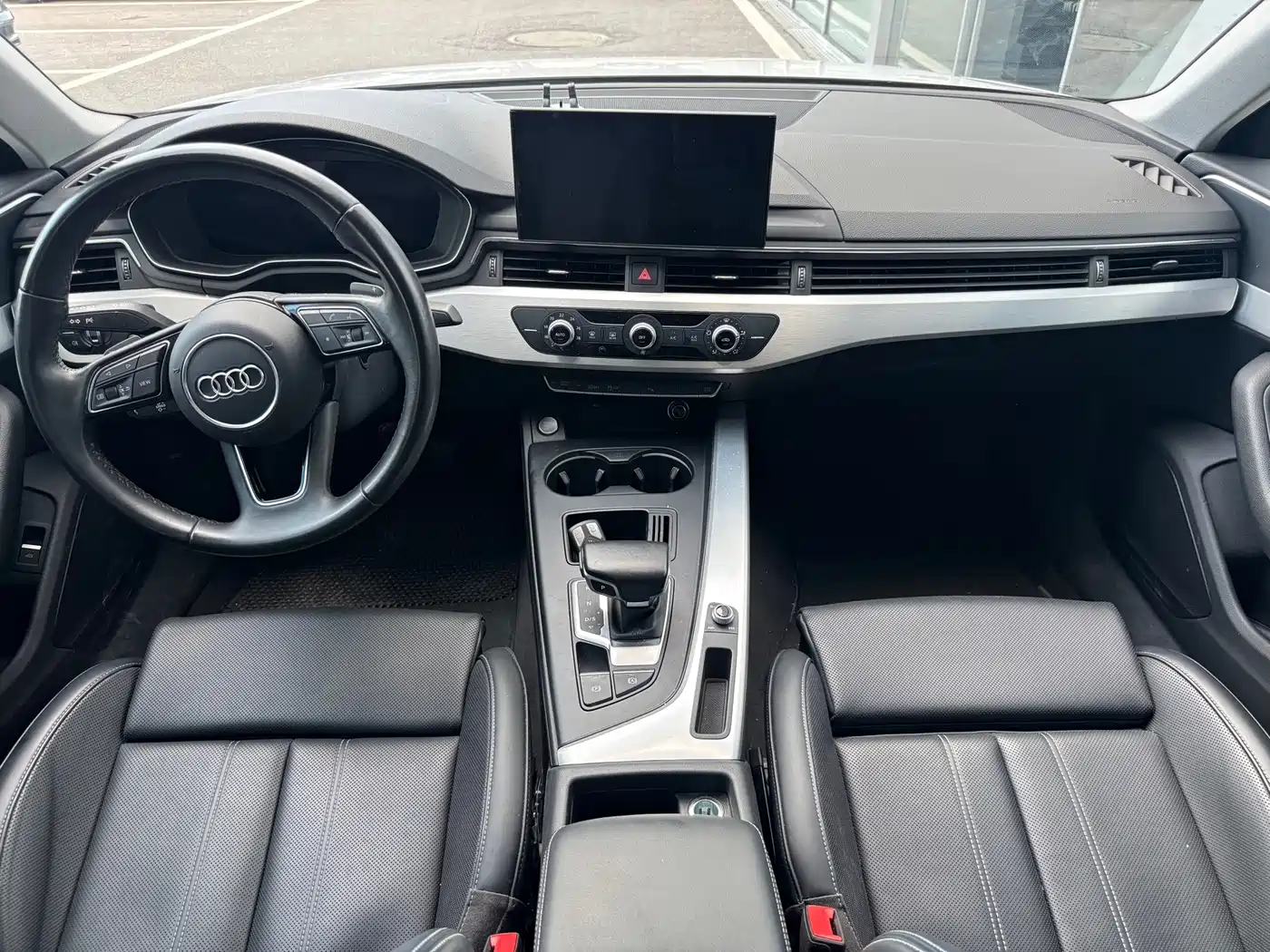 Фото 8 - Audi A4L