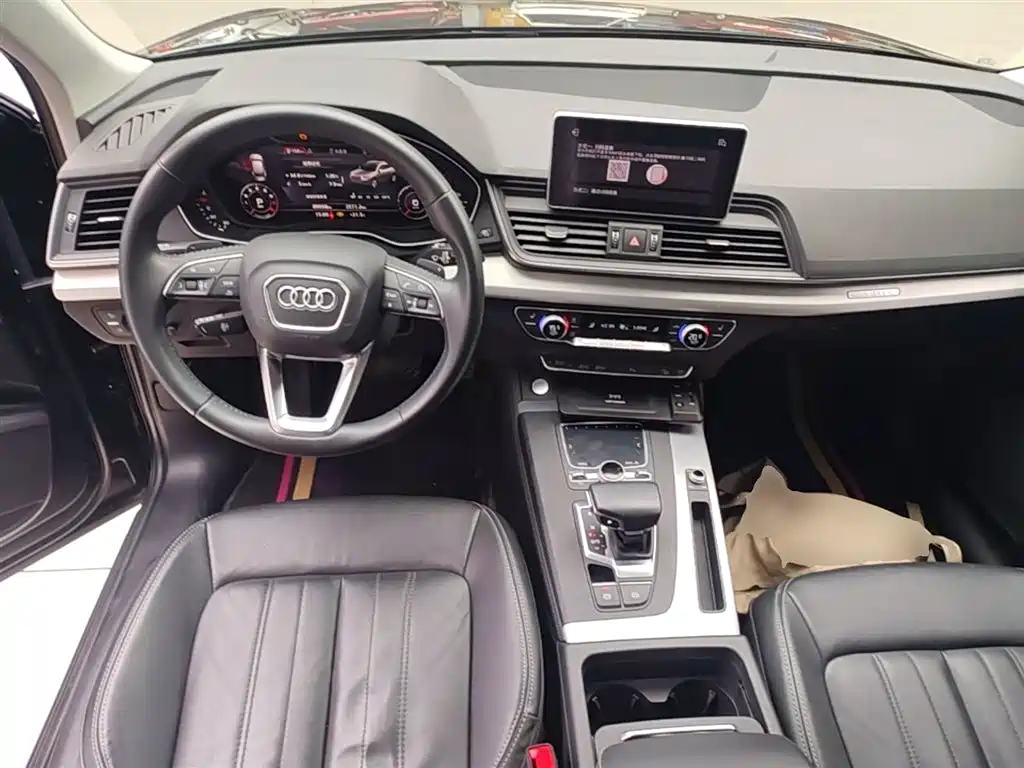 Audi Q5L 2020 Facelift 40 TFSI Honor Fashion фото 10