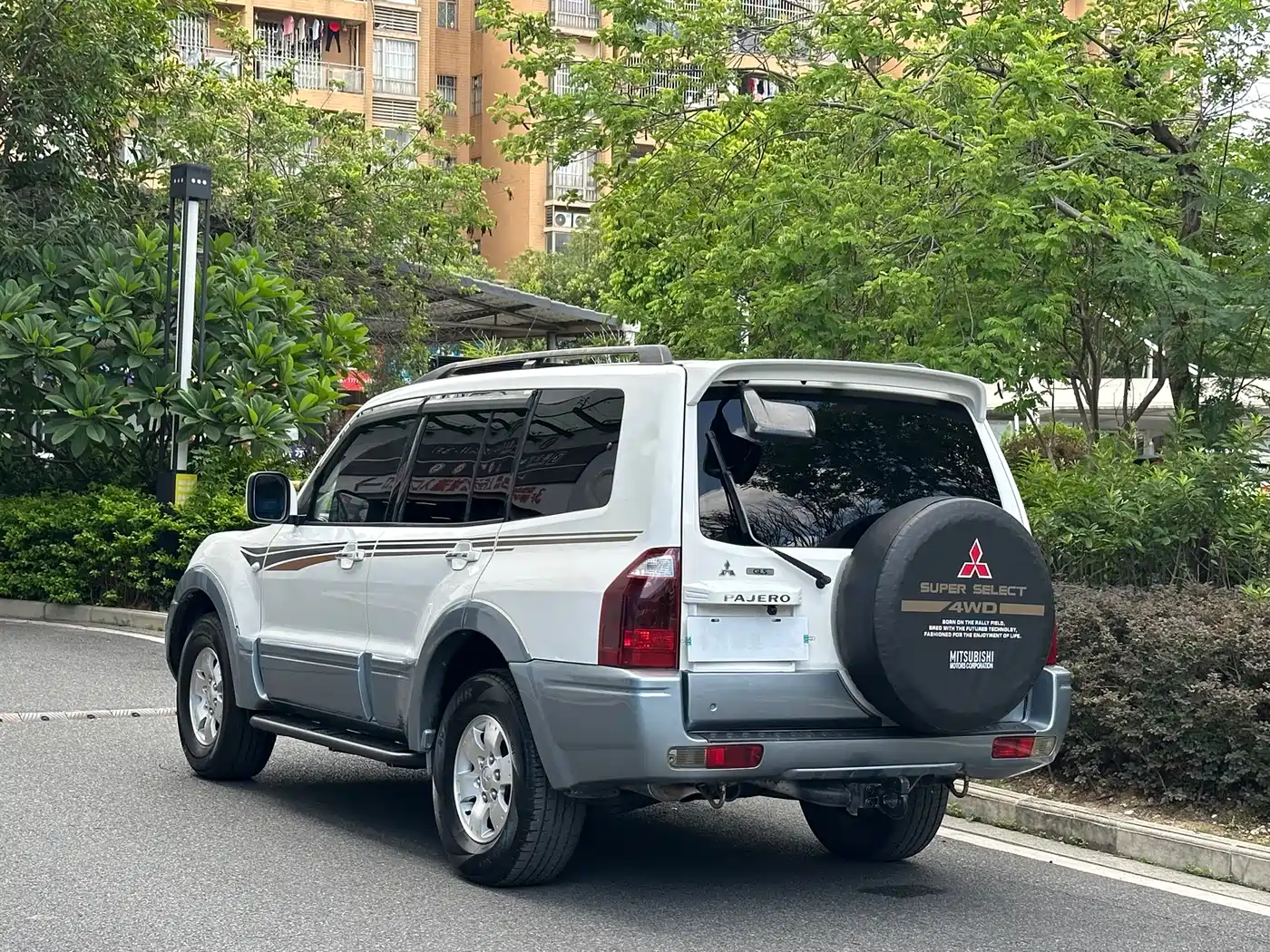 Mitsubishi Pajero 2006 Model 3.0L AT GLS фото 13