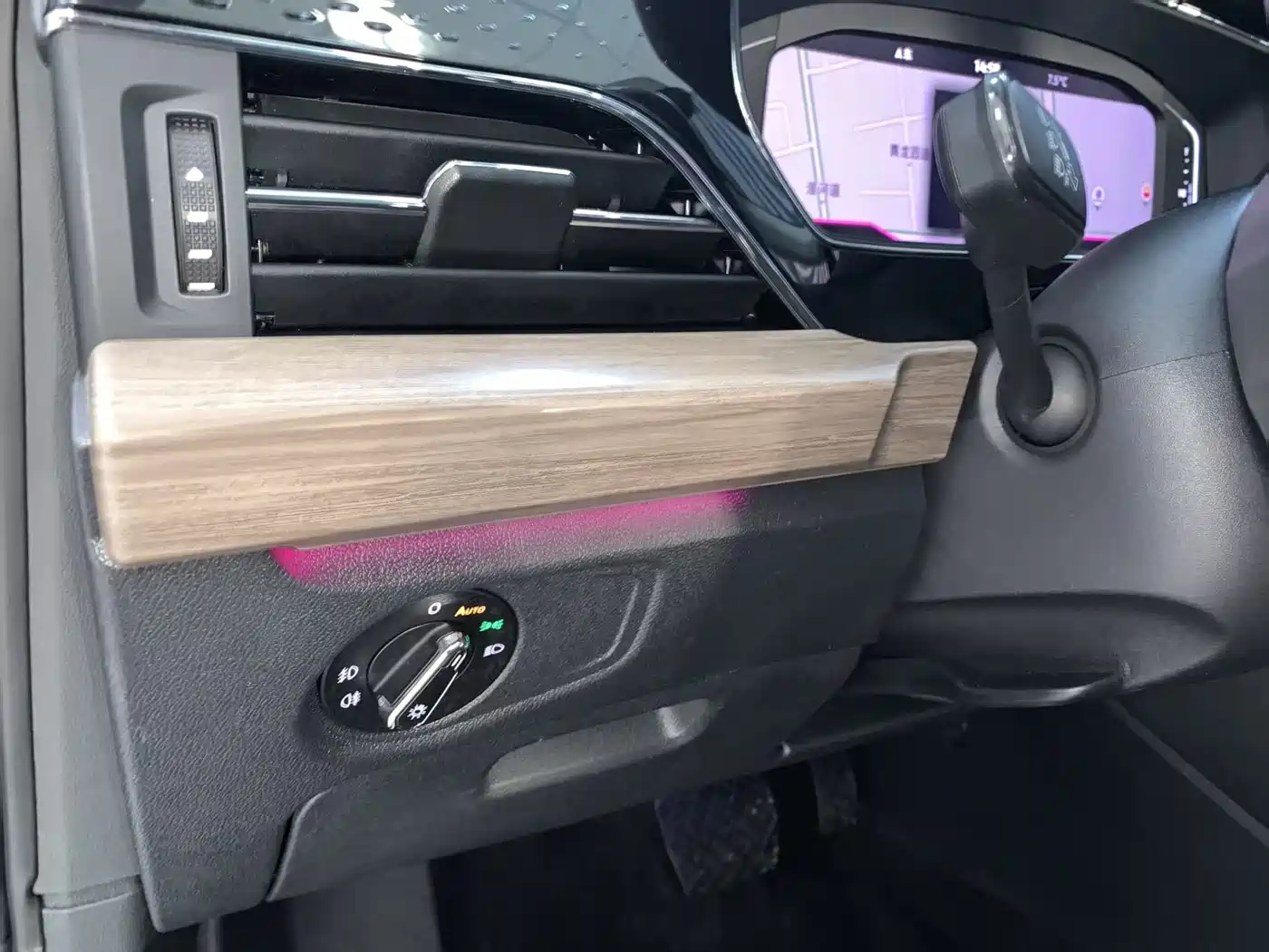 Volkswagen Passat 2020 Facelift 330TSI Luxury China VI фото 17
