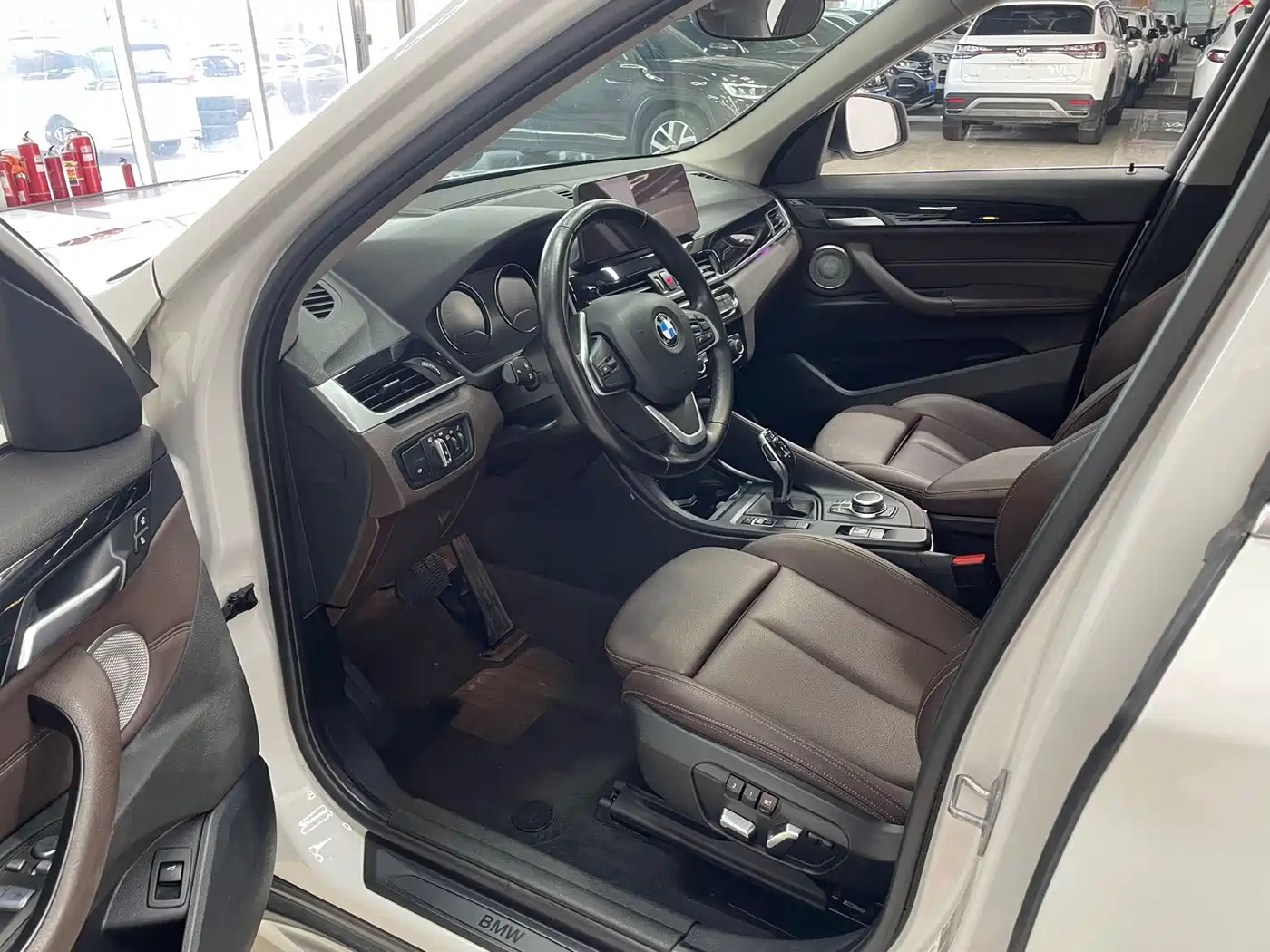 BMW X1 2022 sDrive20Li Fashion фото 8