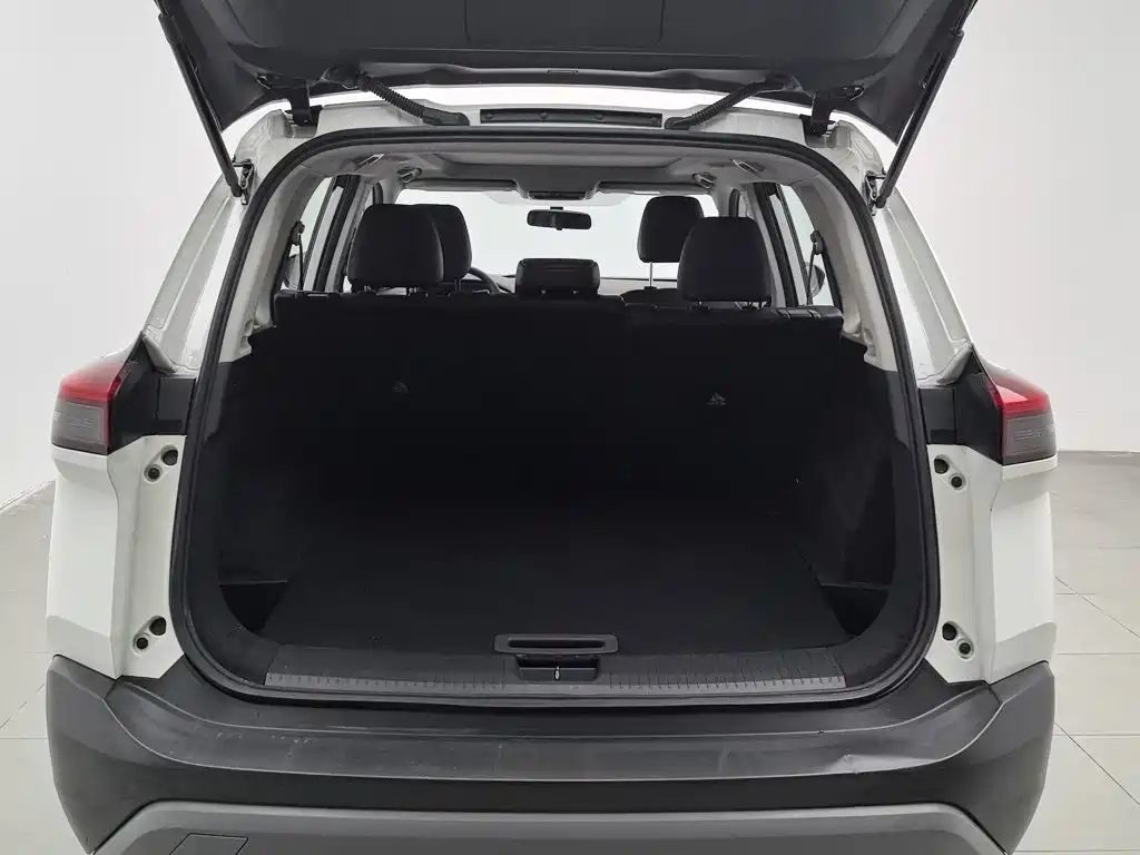 Фото 16 - Nissan X-Trail