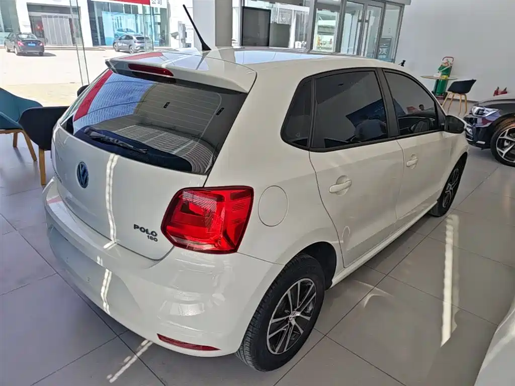 Volkswagen Polo 2018 1.5L Auto Safe Drive фото 7