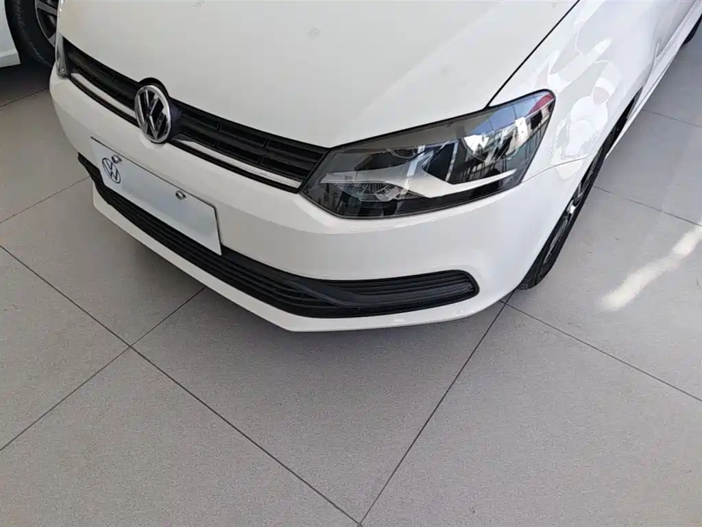 Volkswagen Polo 2018 1.5L Auto Safe Drive фото 24