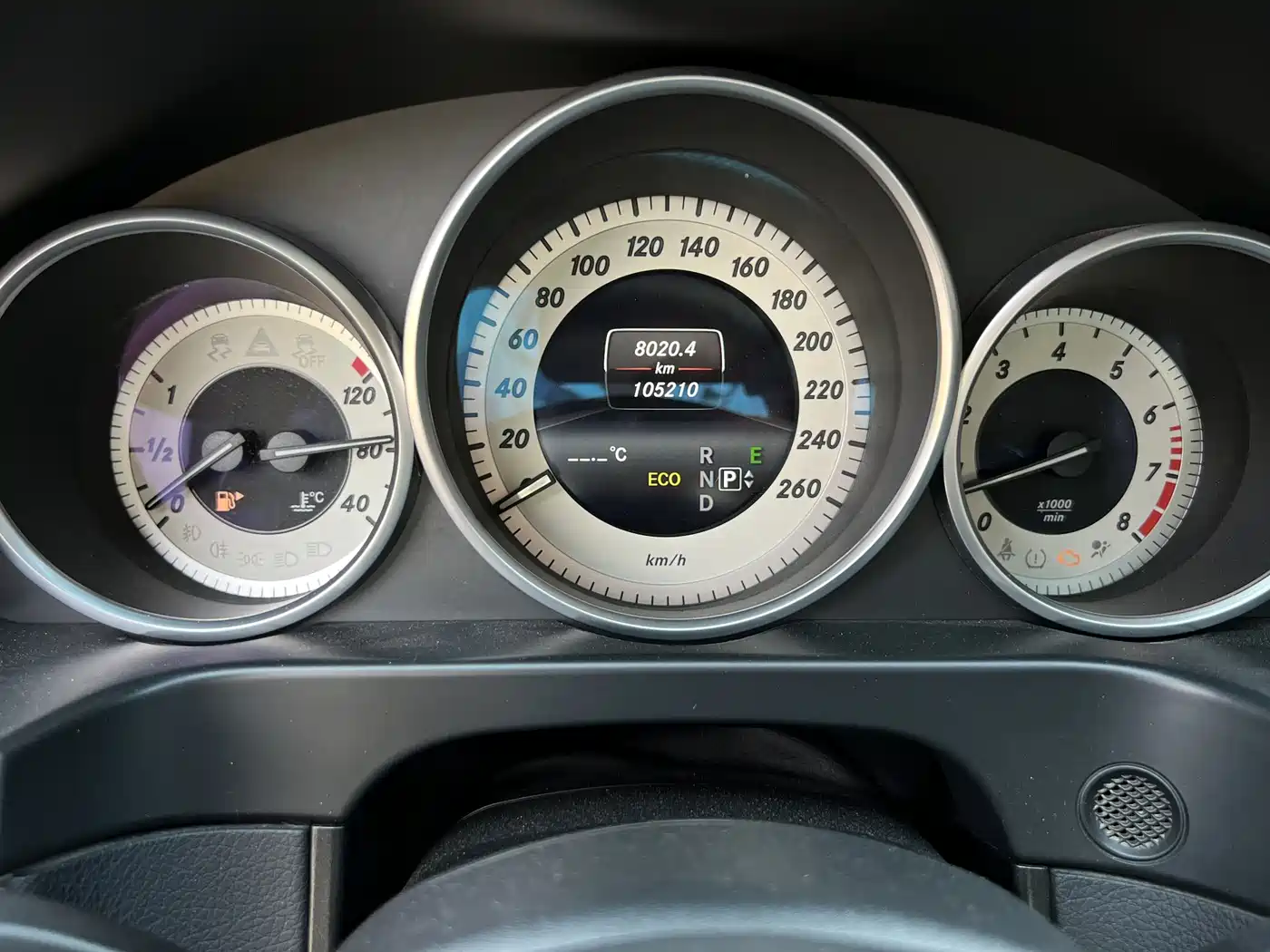 Mercedes-Benz E-Class 2015 Facelift E 180 L фото 12