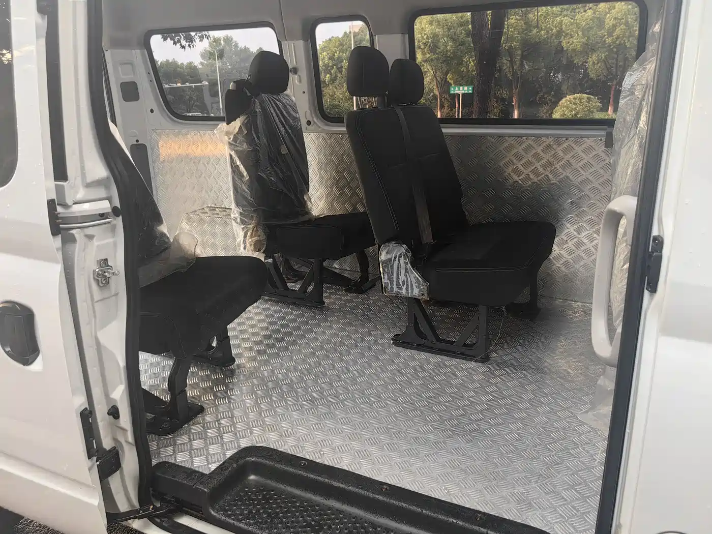 Photo 7 - SAIC Maxus Xintu V80