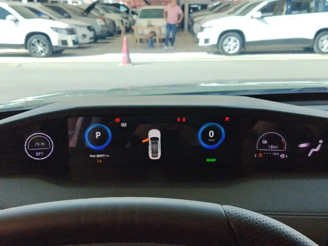 Changan UNI-V iDD 2023 2023 ZhiDian iDD 1.5T 113km Smart Fun Edition