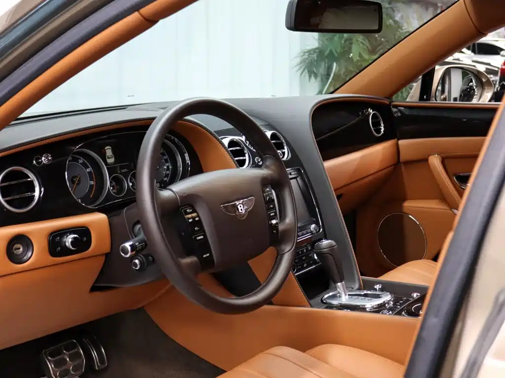 Photo 7 - Bentley Flying Spur