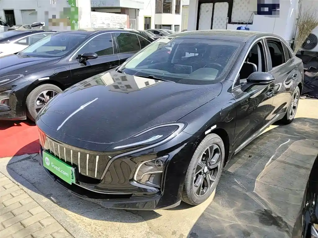 Hongqi E-QM5 2023 Facelift Basic Travel Edition