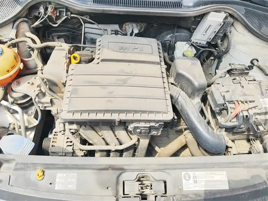 Volkswagen Polo 2016 1.4L Automatic Trend фото 10