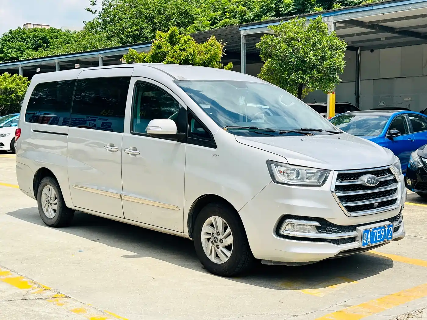 JAC Refine Refine M4 2017 2017 1.9T Diesel Manual Luxury