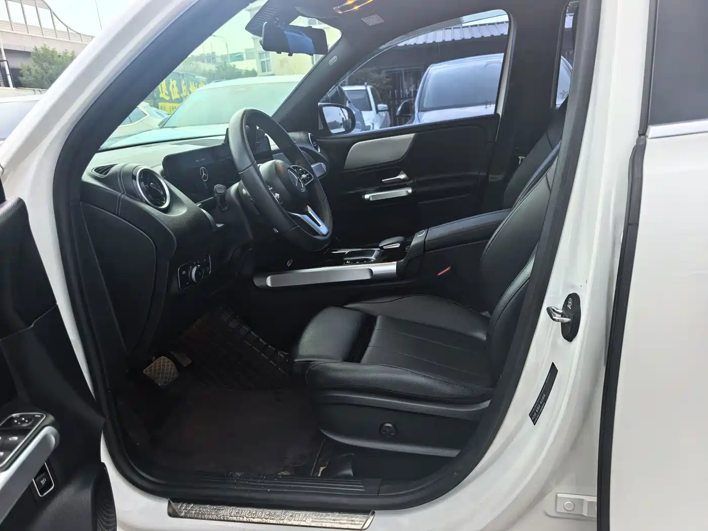 Фото 4 - Mercedes-Benz GLB
