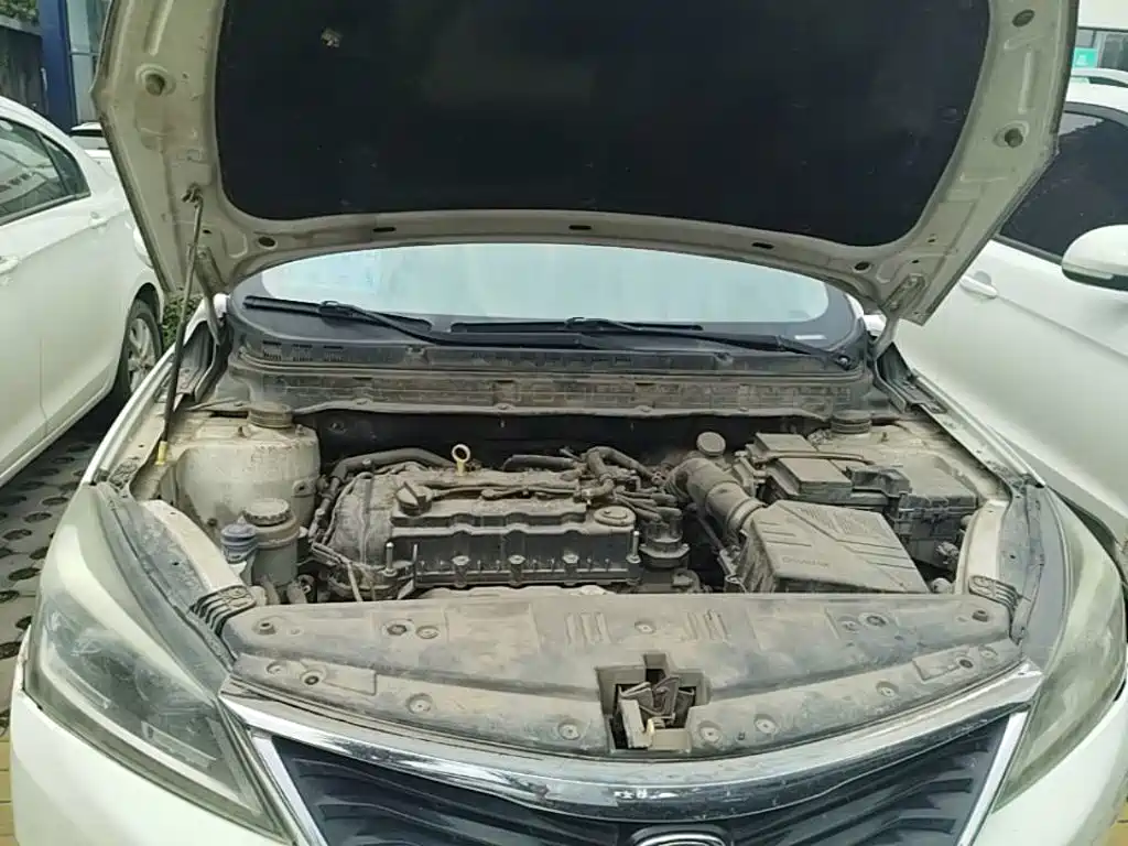 Фото 25 - Changan Yuexiang V7
