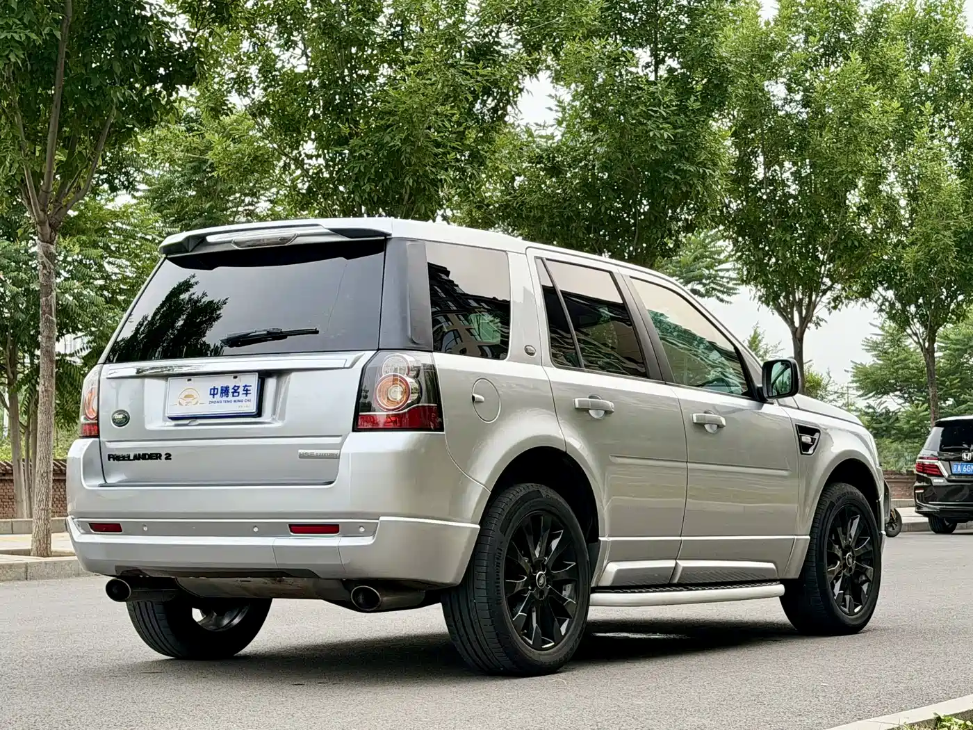 Land Rover Freelander 2 2015 2.0T Si4 HSE Luxury Collector's Edition фото 28
