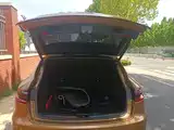 Photo 15 - Porsche Macan