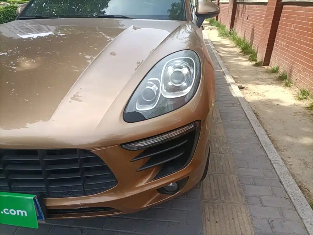 Photo 18 - Porsche Macan
