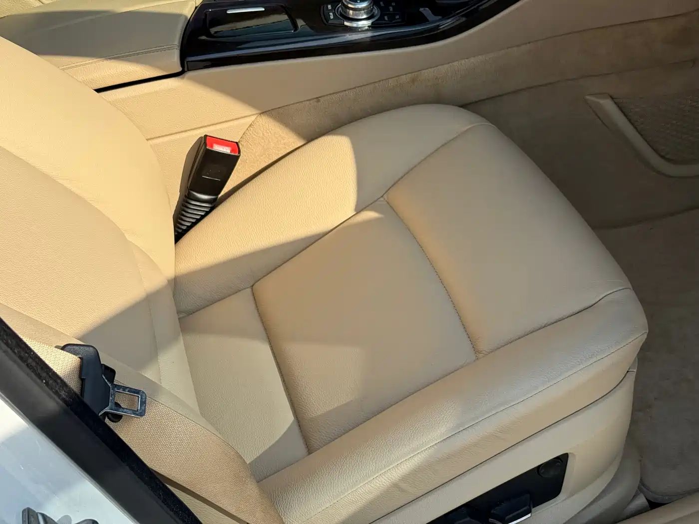 BMW 5 Series 2012 523Li Luxury фото 40
