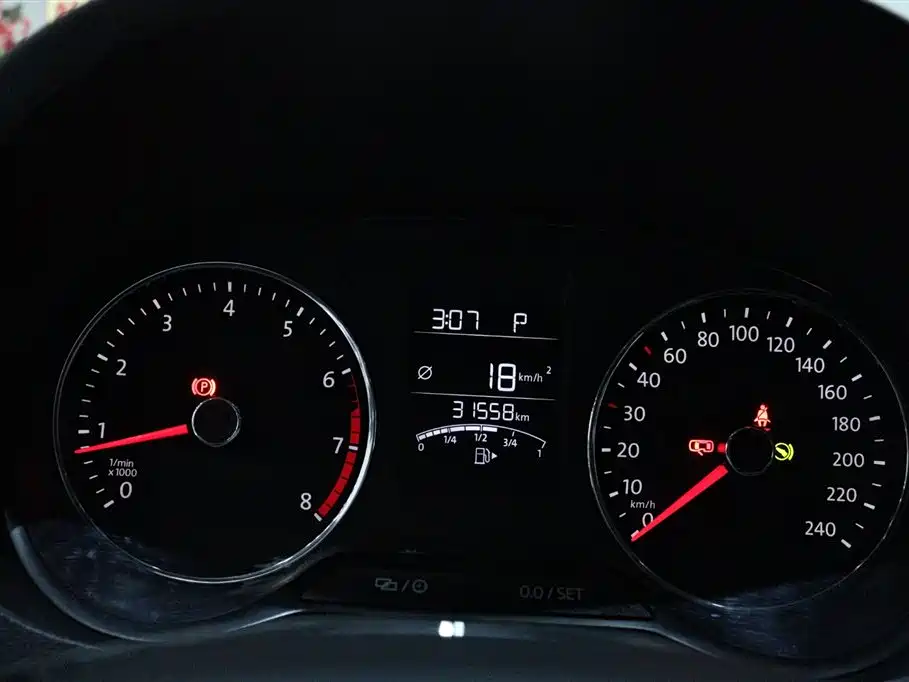 Volkswagen Polo 2018 1.5L Auto Comfort фото 15