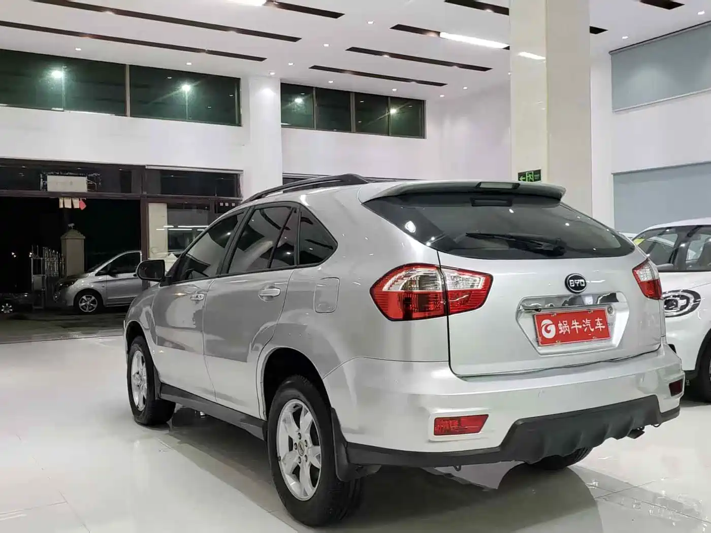 BYD S6 2014 2014 2.4L Automatic Flagship 5-seater