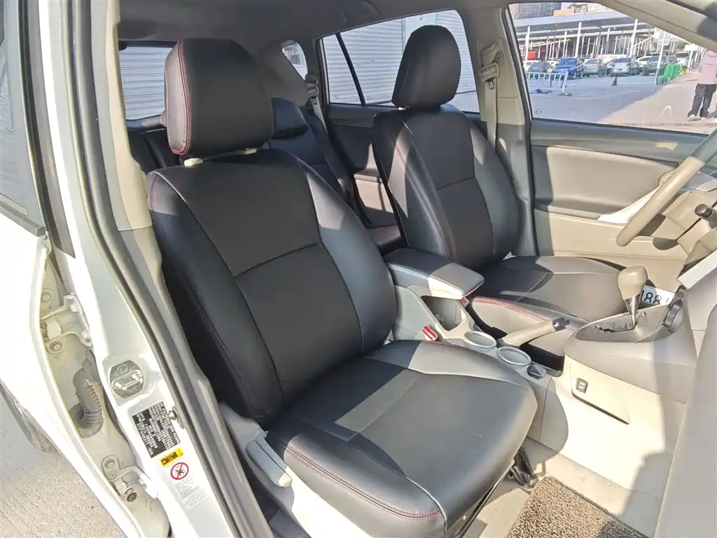 Toyota E'Z 2015 180E CVT Crossover Edition фото 13