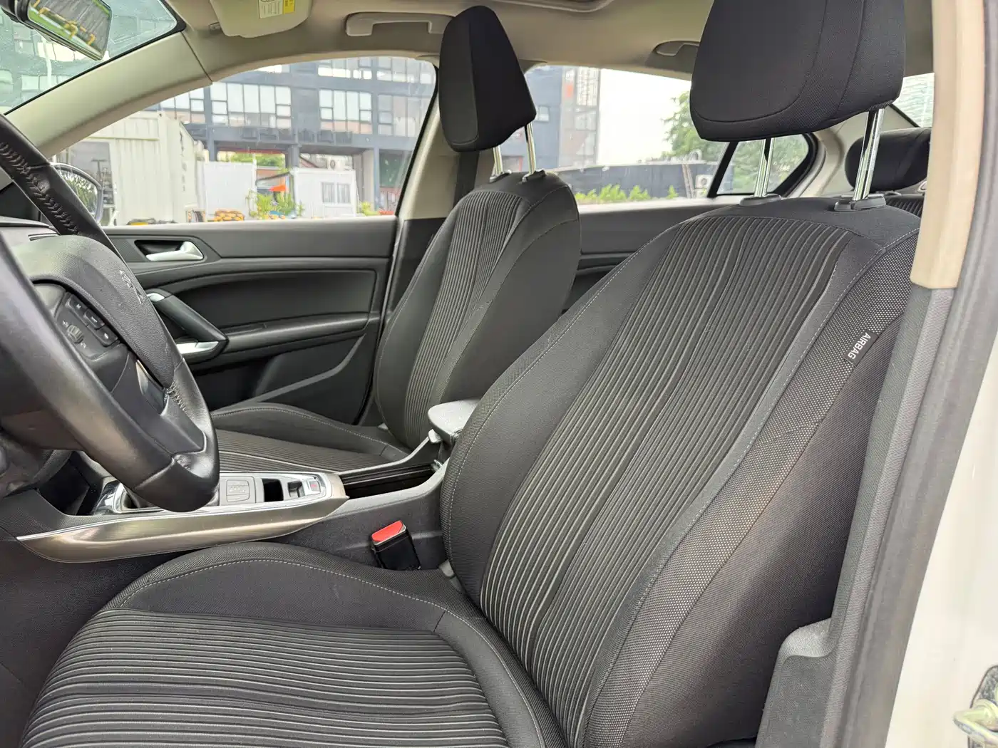 Peugeot 408 2018 Facelift 1.8L Automatic Luxury фото 24