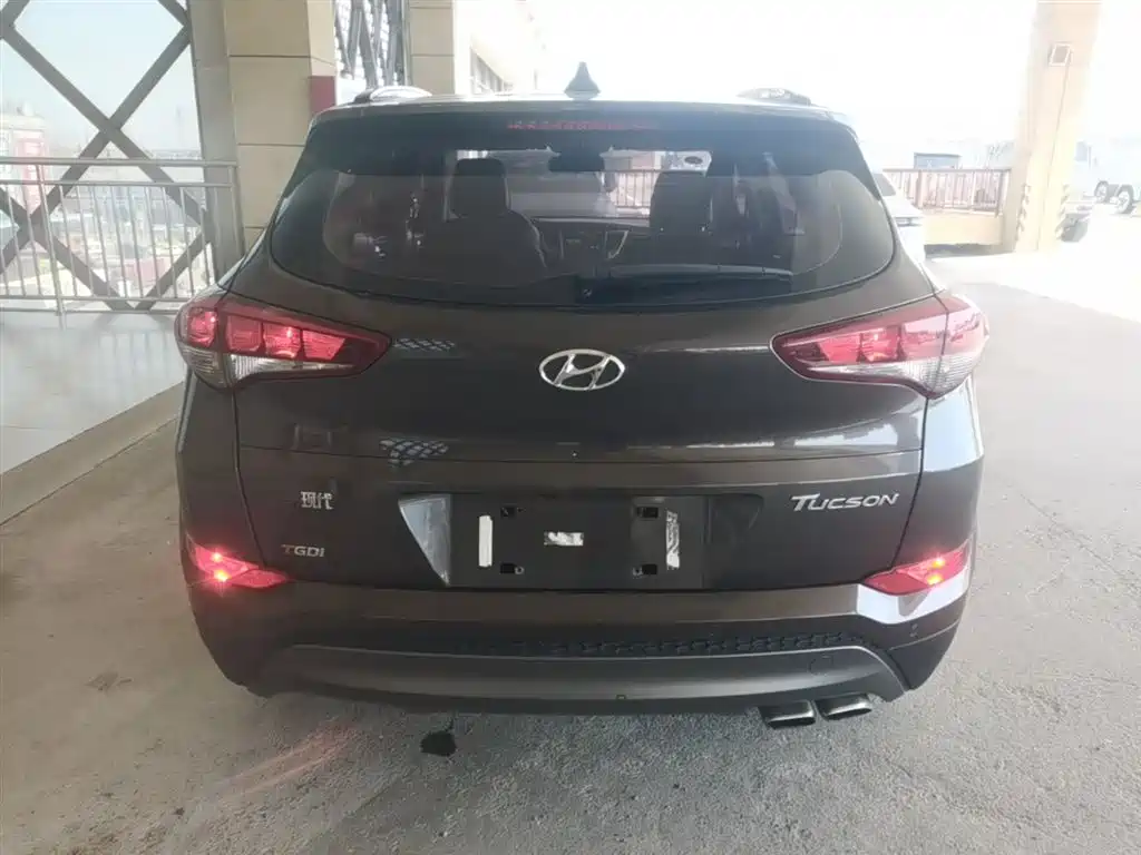 Hyundai Tucson 2015 1.6T Dual Clutch 2WD Smart фото 6