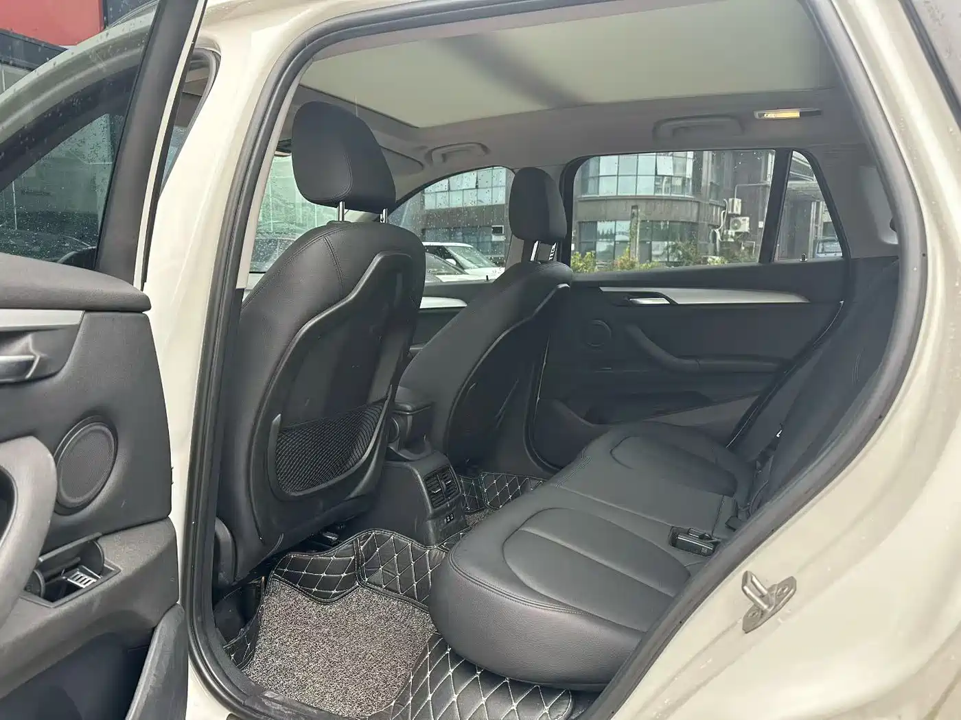 BMW X1 2019 sDrive20Li Leading Model фото 9