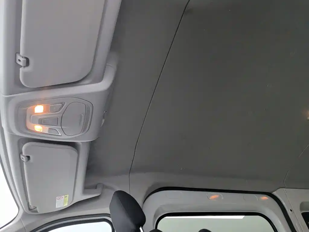 SAIC Maxus Xintu V90 2021 2020 2.0T Manual YunJie Edition FWD Single Rear Tire Long Wheelbase High Roof 7-seater
