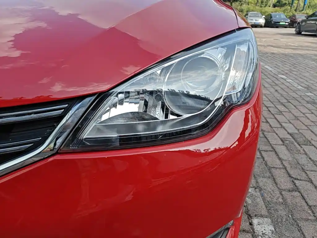 Roewe 360 2015 2015 1.5L Automatic Luxury