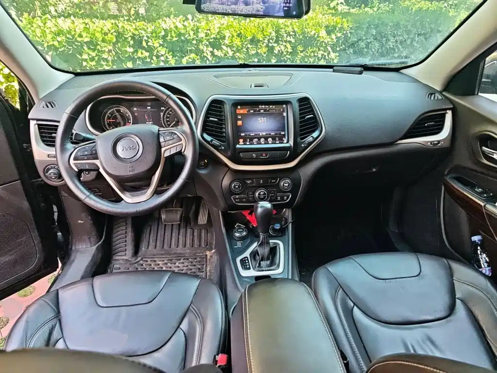 Jeep Cherokee (Import) 2015 2014 2.4L Luxury