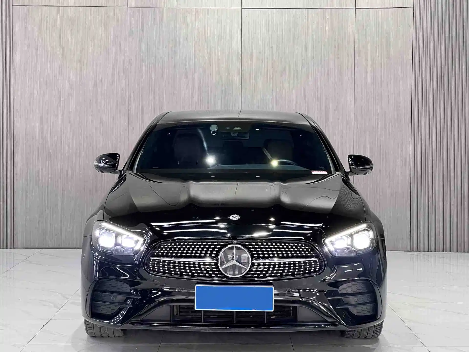 Фото 2 - Mercedes-Benz E-Class (Import)