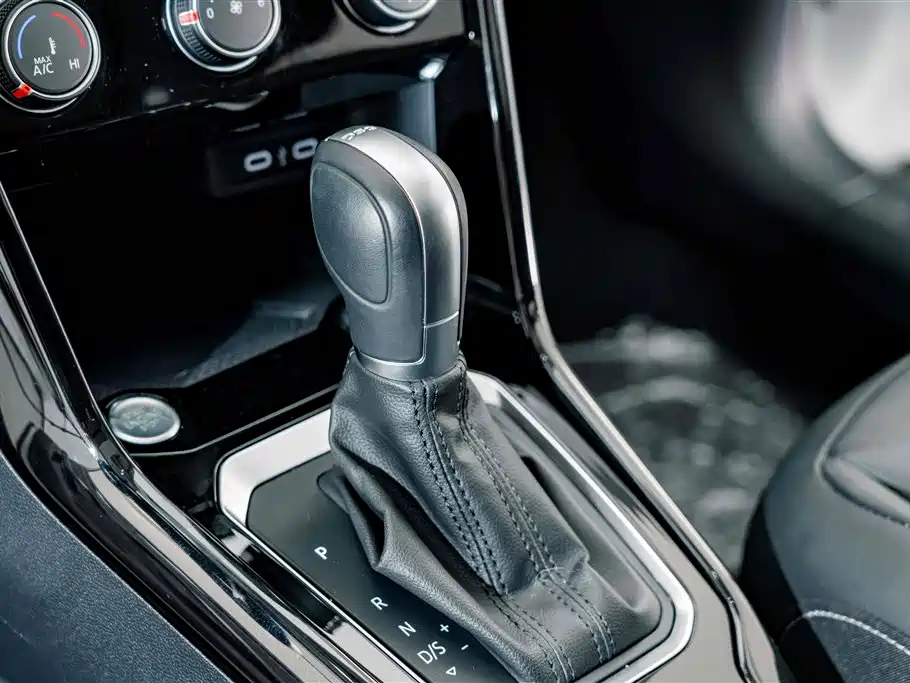 Volkswagen T-Roc, миниатюра 14
