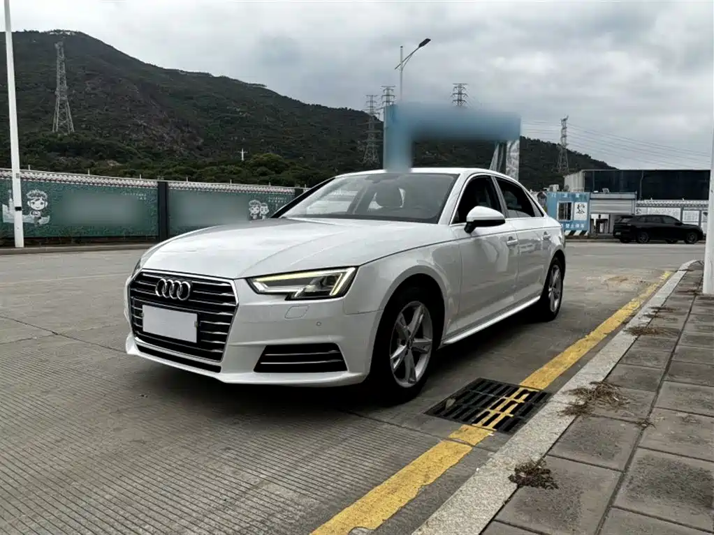Audi A4L 2017 Plus 40 TFSI Fashion