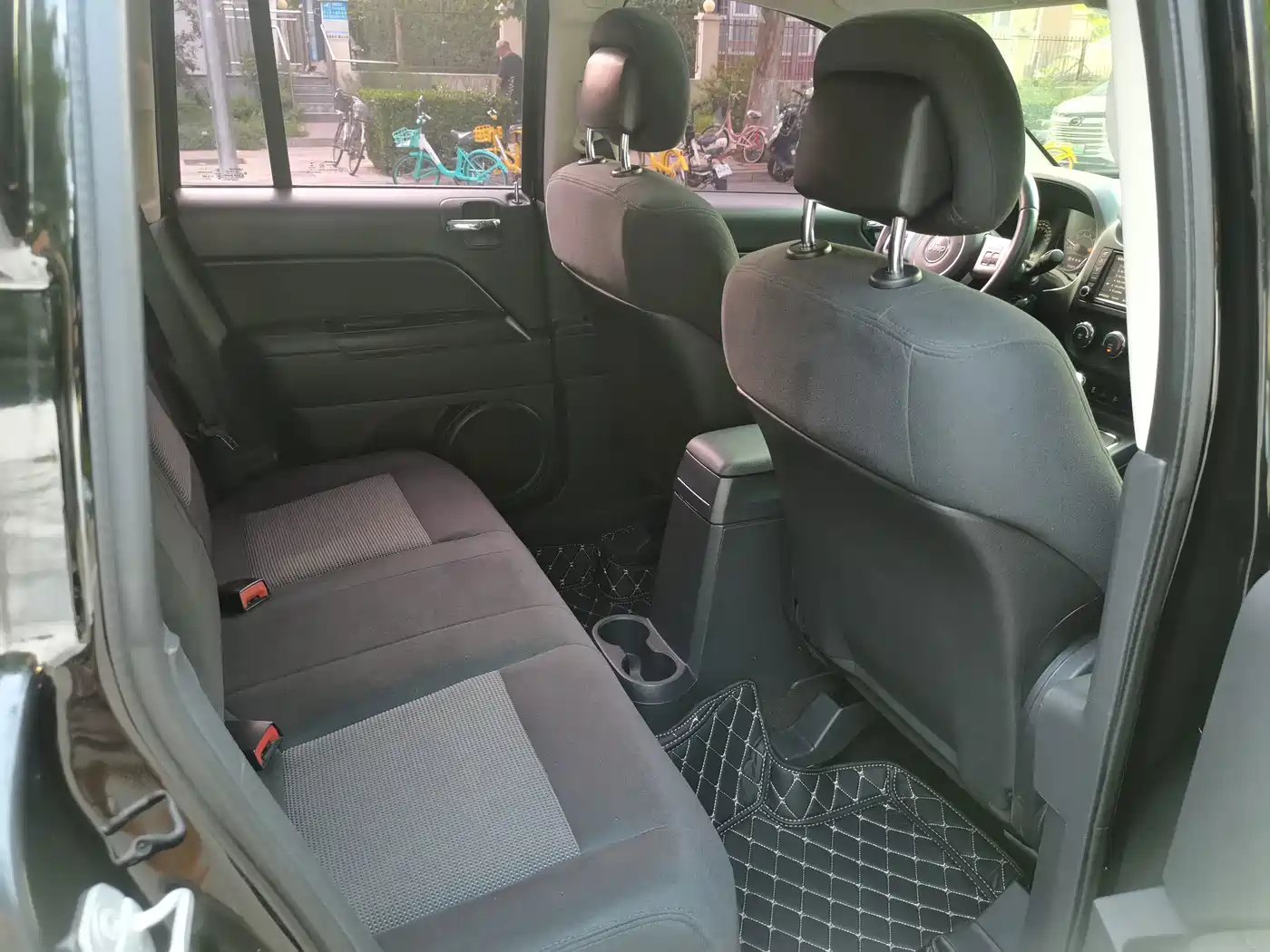 Jeep Compass (Import) 2015 2014 Facelift 2.0L 2WD Progressive Edition