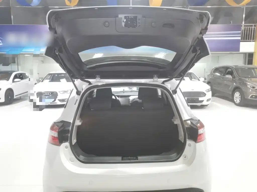 JMCG New Energy Yizhi EV3 2021 2021 Mini Radar Yue Run Model